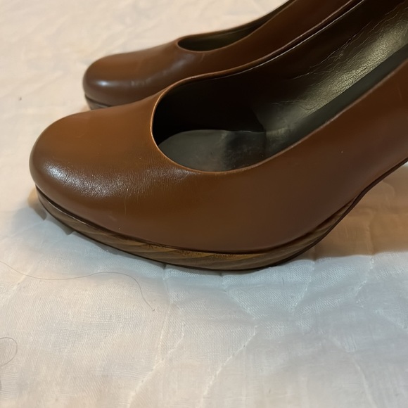 Women’s Size 11 Brown Pump Shoe - Picture 8 of 8